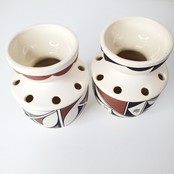 Handmade Native American Olguin Isleta Pueblo Pottery Flower Vase Southwestern - Picture 4 of 11